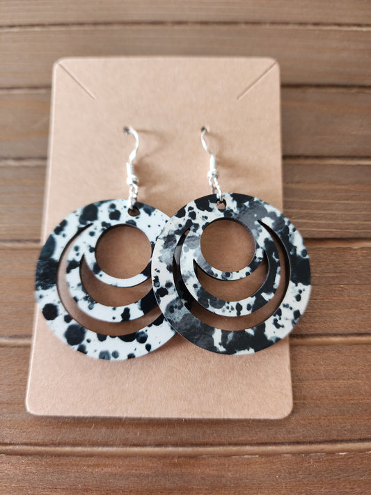 Black and white circles earrings